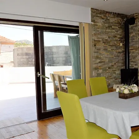 Διαμέρισμα Coastal - Sleeps 6 Balcony & Parking