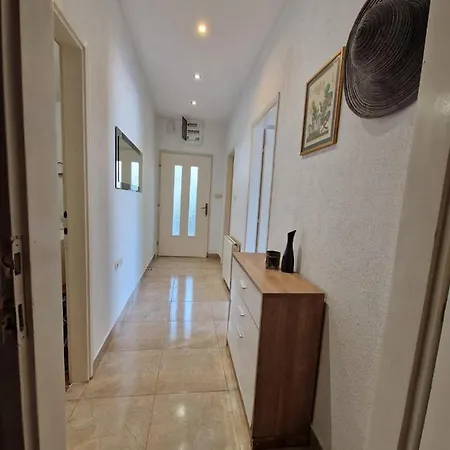 Διαμέρισμα Coastal - Sleeps 6 Balcony & Parking Marina