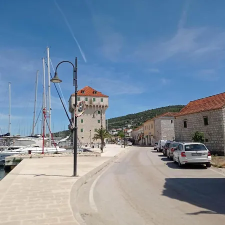 Διαμέρισμα Coastal - Sleeps 6 Balcony & Parking