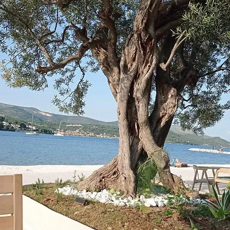 Διαμέρισμα Coastal - Sleeps 6 Balcony & Parking Marina