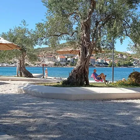 Coastal - Sleeps 6 Balcony & Parking Διαμέρισμα