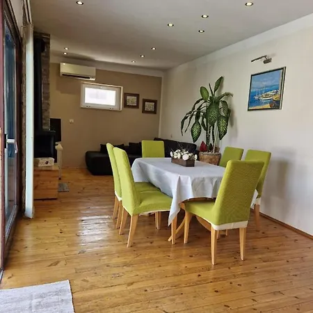 Διαμέρισμα Coastal - Sleeps 6 Balcony & Parking Marina